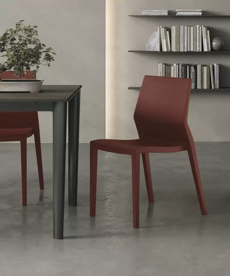 silla-comedor-moderna-granate-plastico