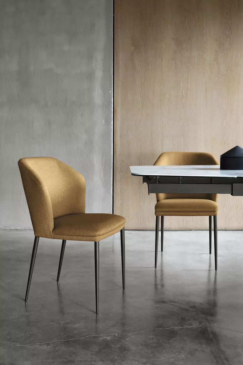 silla-comedor-respaldo-ocre-negro